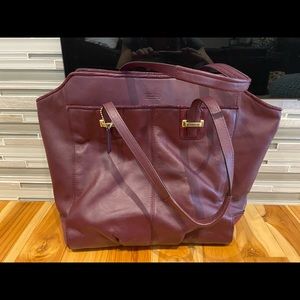 Coach- Gorgeous Burgundy Genuine Leather Coach Tote